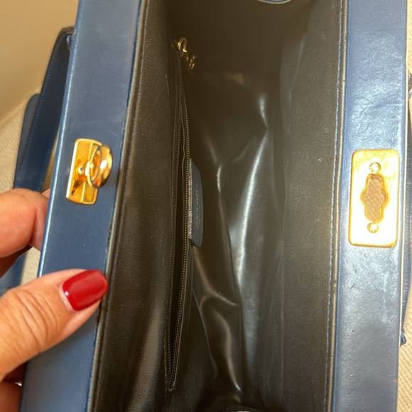 Revillon blue saffiano satchel leather bag made in Italy. Comes w/strap. - Picture 9 of 13